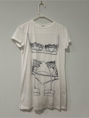 Women’s White Graphic Lingerie Nightshirt